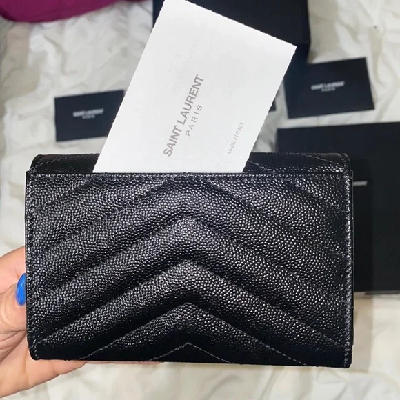 NWT Saint Laurent Monogramme Card Case V Flap - Picture 2 of 16